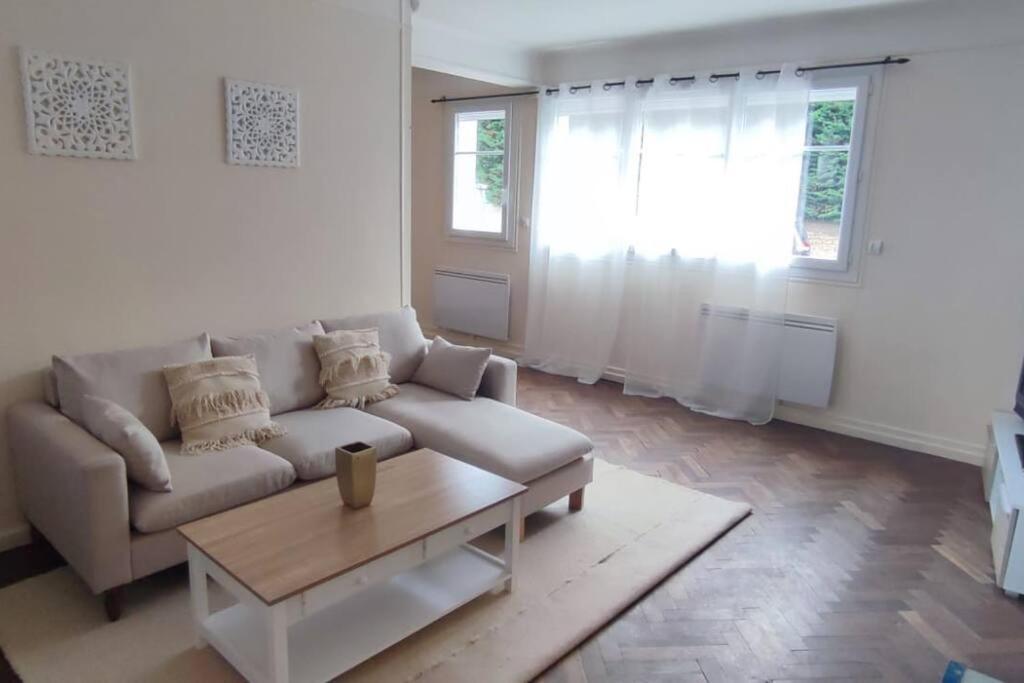 Appartement Tres Bien Place Châteauroux Kültér fotó